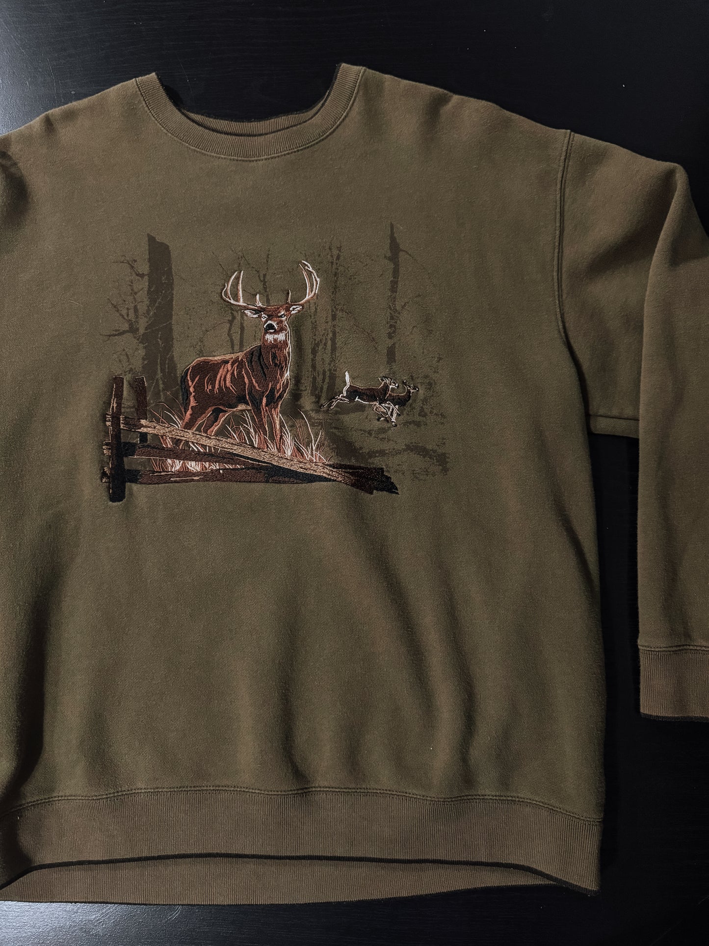 Embroidery Buck w/ Doe Olive Green