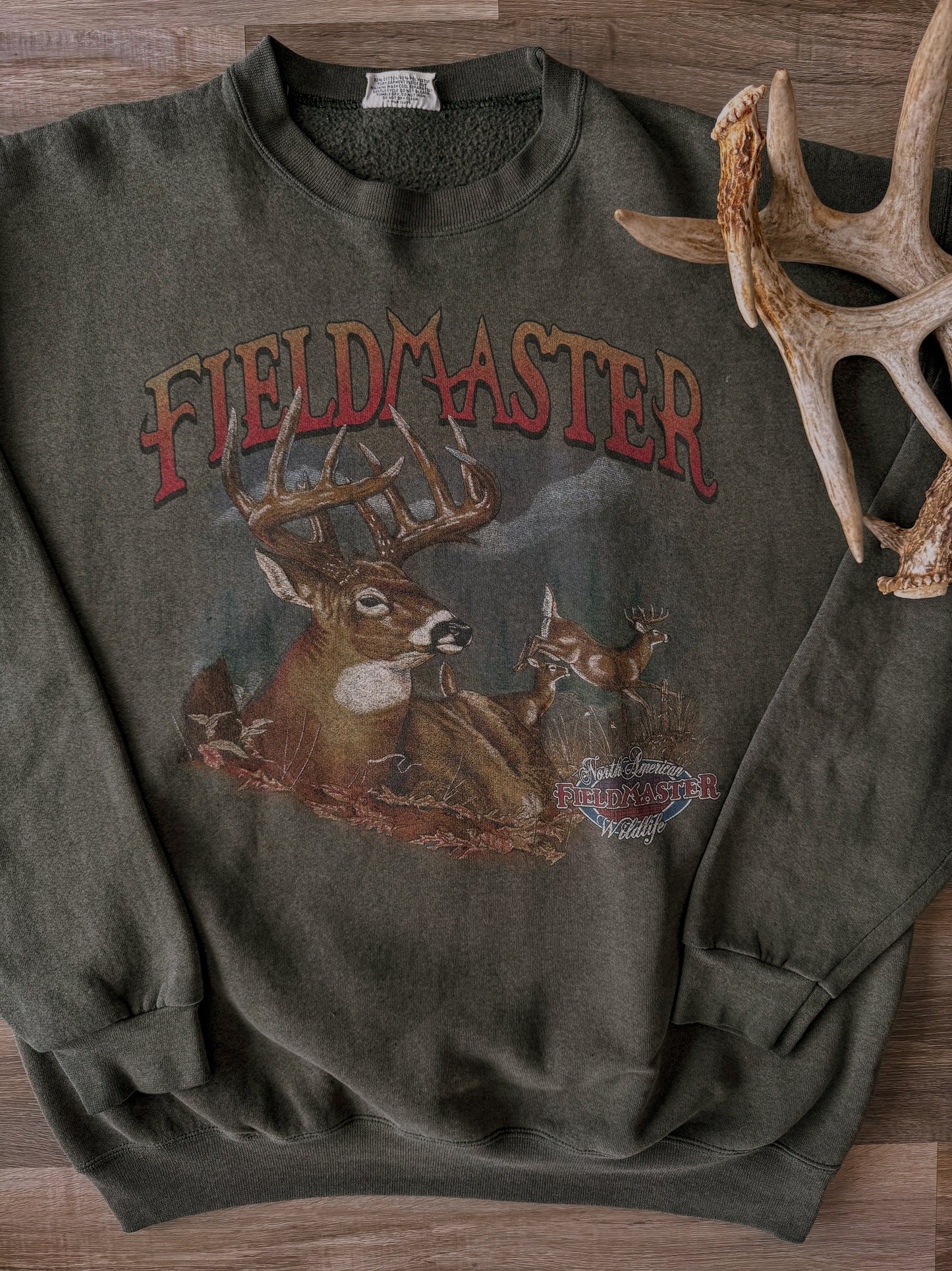 Field Master Resting Buck [Fit: XLarge]