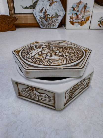 Vintage Avon Wildlife Trinket Box 1980