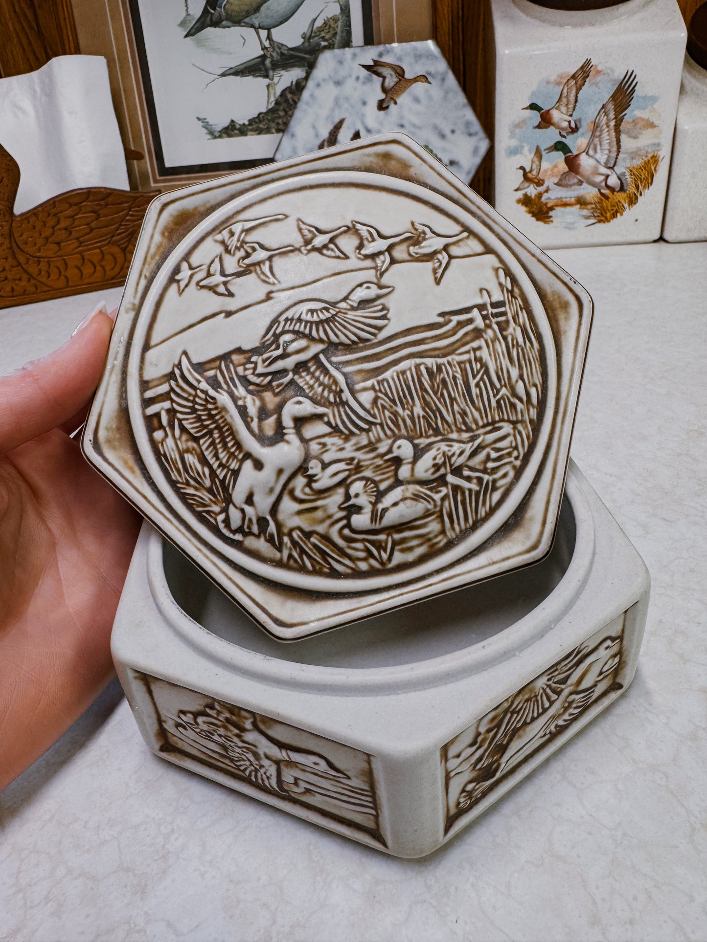 Vintage Avon Wildlife Trinket Box 1980