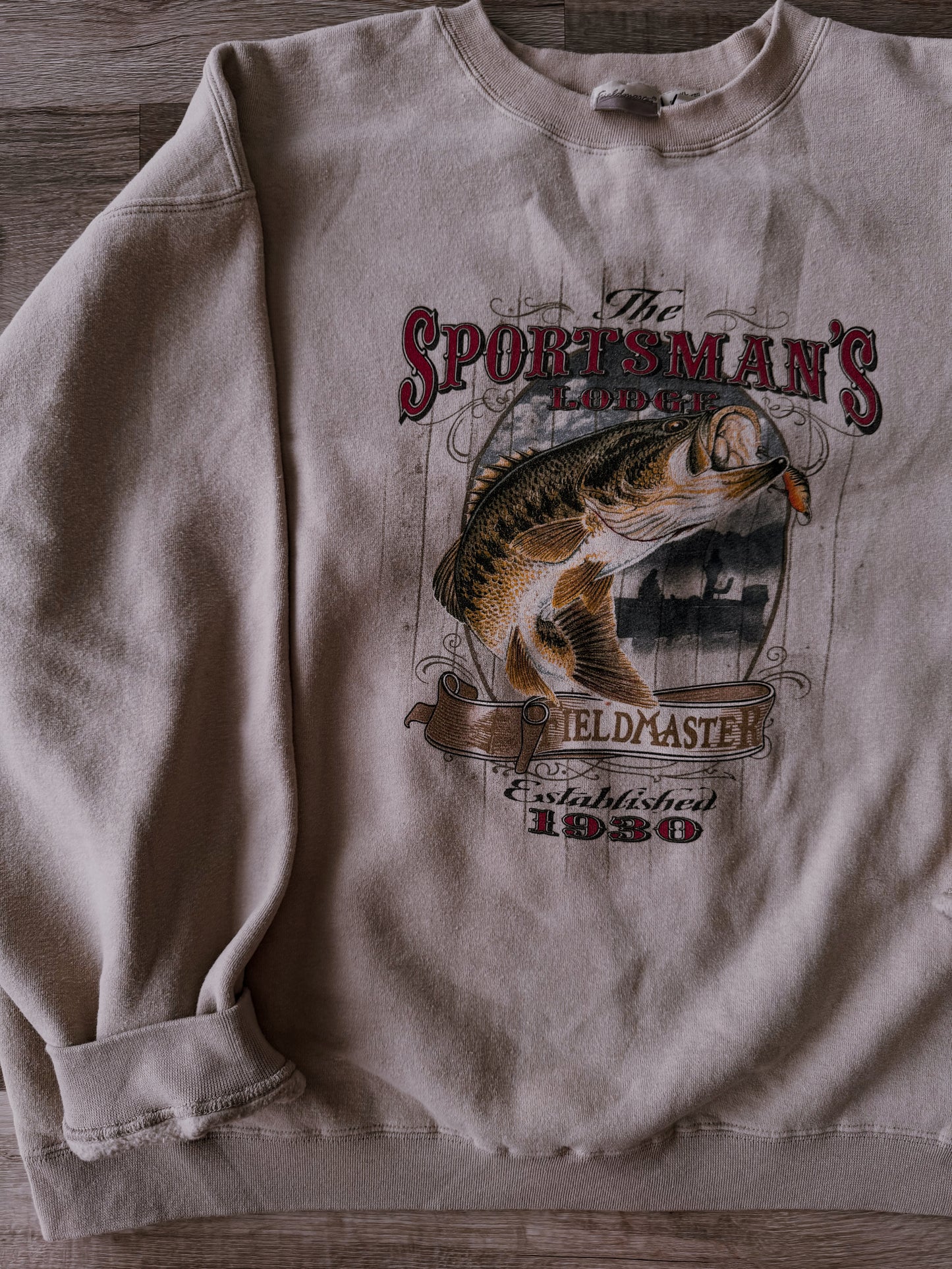 Sportsman’s Lodge Fieldmaster Bass Fishing Crewneck [Fit: XLarge]